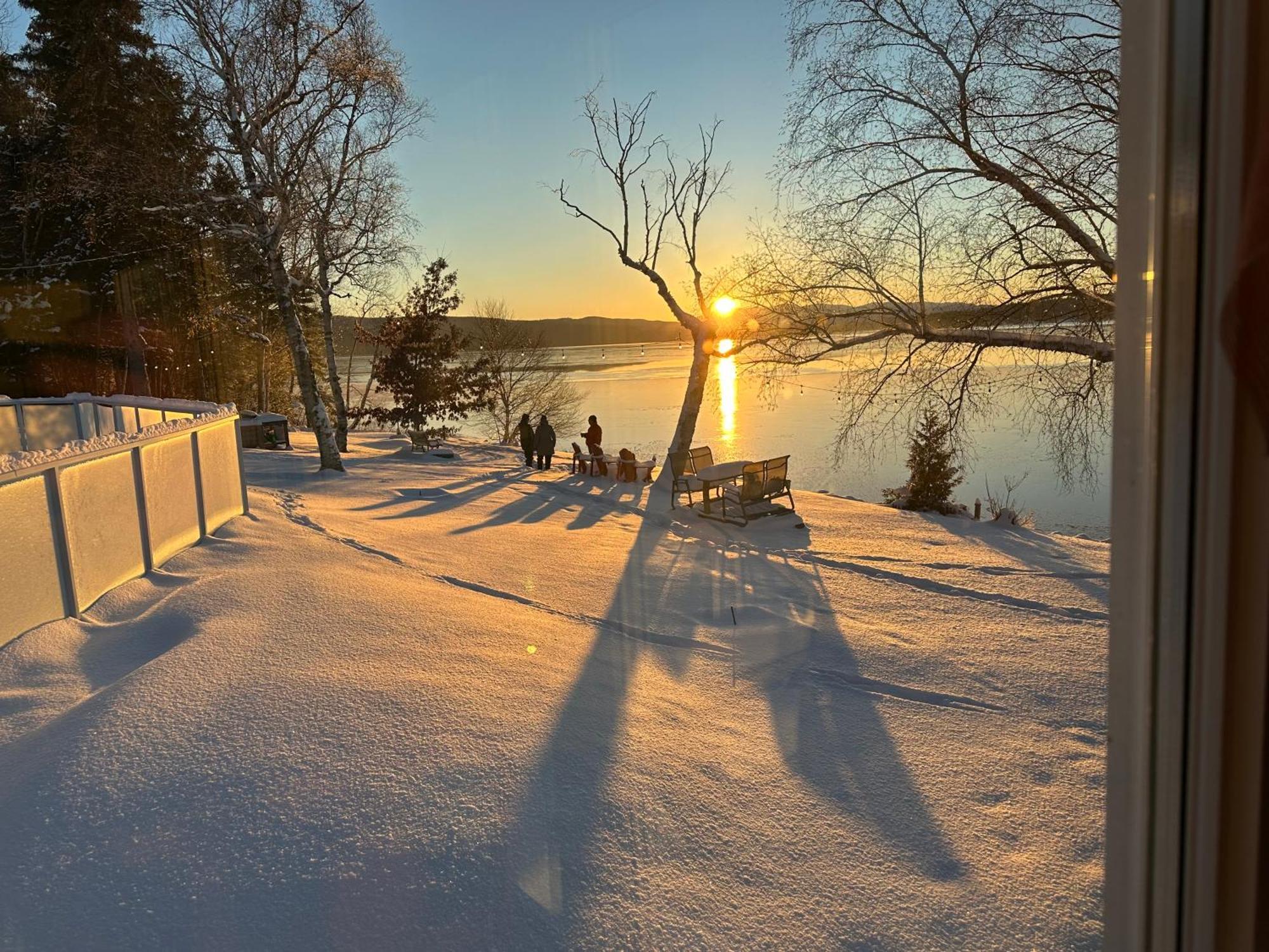 Auberge Et Chalets Sur Le Lac Lac-Mégantic Exteriör bild