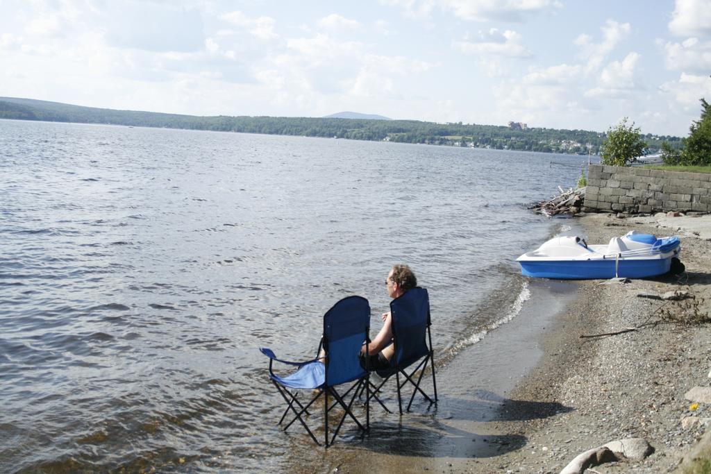 Auberge Et Chalets Sur Le Lac Lac-Mégantic Exteriör bild